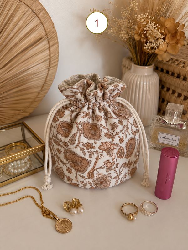 Le Petit Ecrin - Panier, rangement, nomade, femme, maquillage, bijoux, voyage – Cadeau artisanal durable Le Petit Ecrin - Panier, rangement, nomade, femme, maquillage, bijoux, voyage – Cadeau artisanal durable