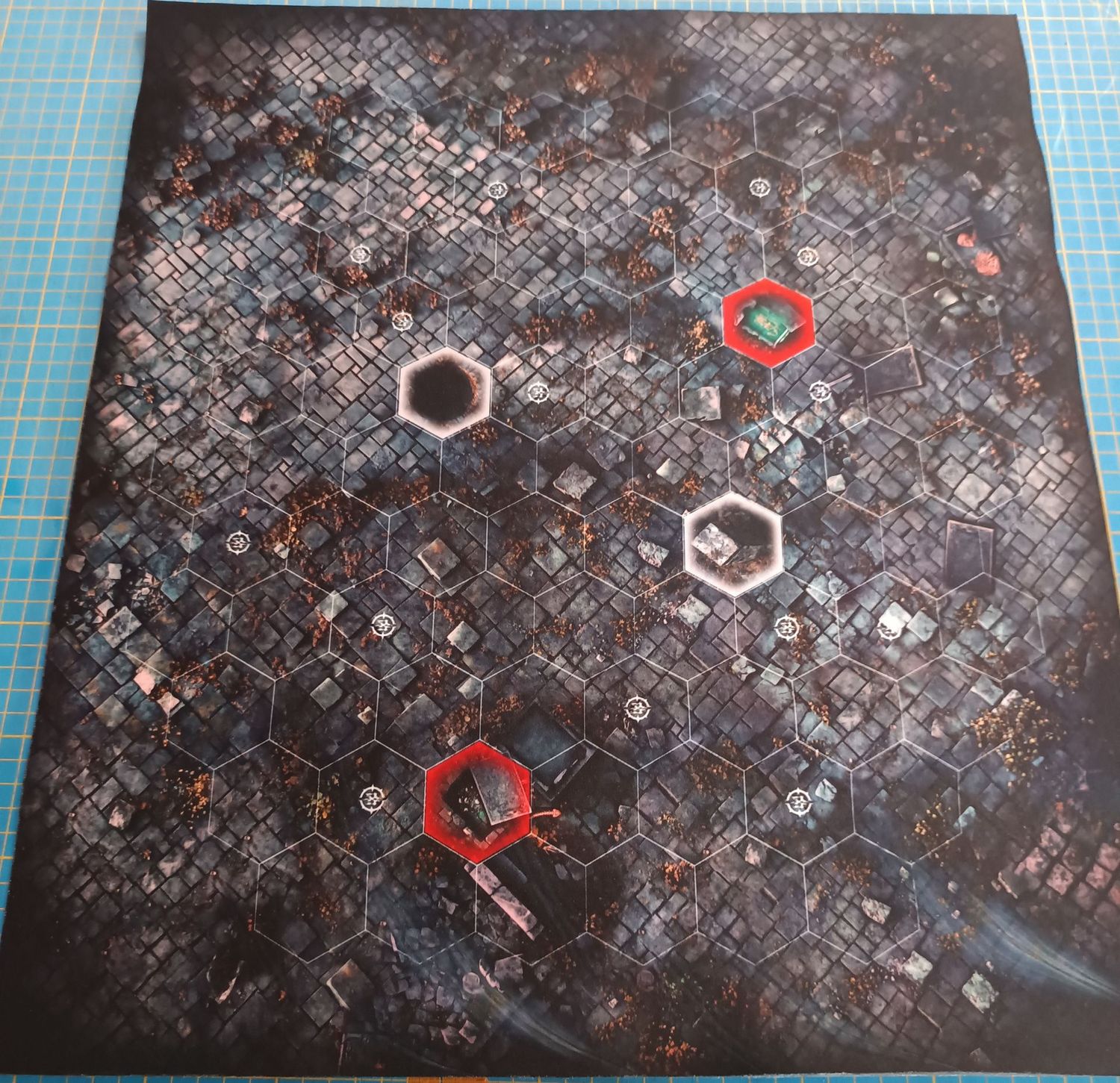 Battlemat Réversible compatible Warhammer Underworlds ® inspiration Bones & Fire avec Défauts 07-07