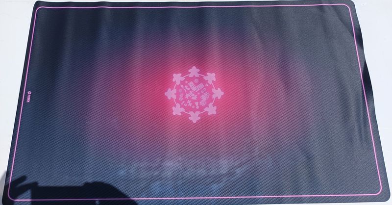 Tapis Meeple néon rose 100 cm/60 cm défaut 32-07 Tapis Meeple néon rose 100 cm/60 cm défaut 32-07