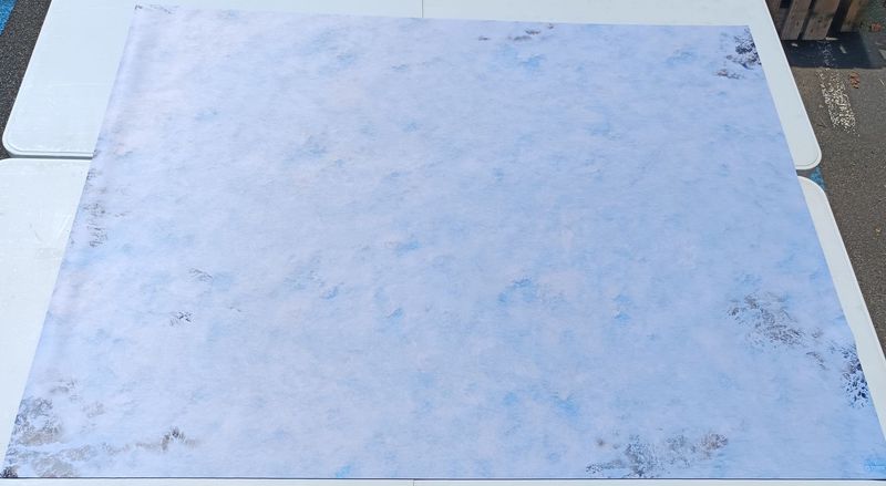 Battlemat Ice Mountain -60 Battlemat Ice Mountain -60"/44" sans marquage Défaut 36-07