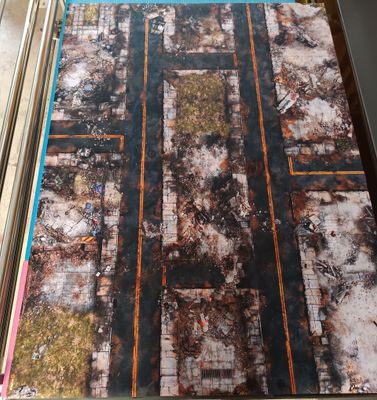 ​Battle Mat "Urbain FWS" – Édition officielle French Wargame Studio x Torek avec marquage Mission Pack 2025® discret - Défaut 44-07