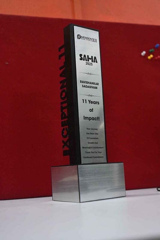 Premium Corporate Service Excellence Award– Customized Employee Recognition Trophy