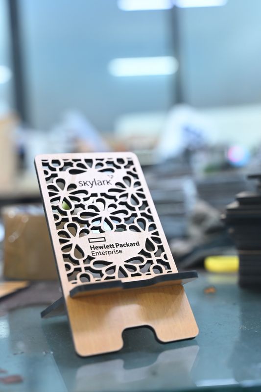 Customized Wooden Mobile Holder
