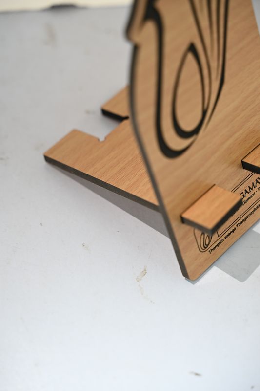 Customized Wooden Mobile Display Stand