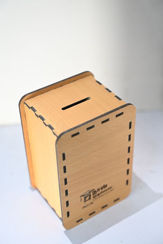 Customized Engraved Wooden Money Saving Box