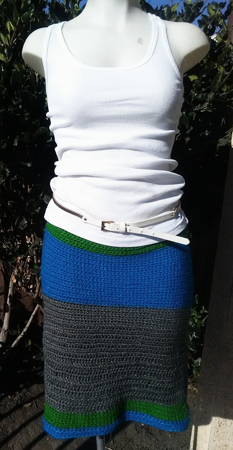 Skirt  Straight Line. Block Colors