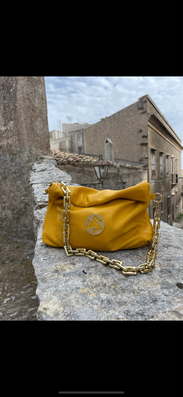Sicily Giallo Leather Handbag