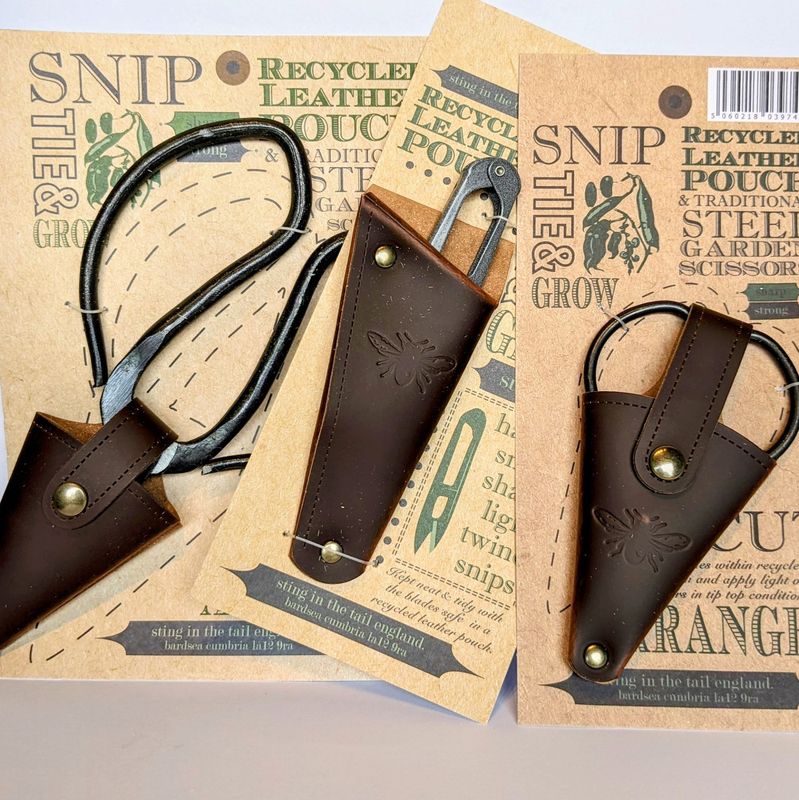 Sting in the Tail Gardening Scissors