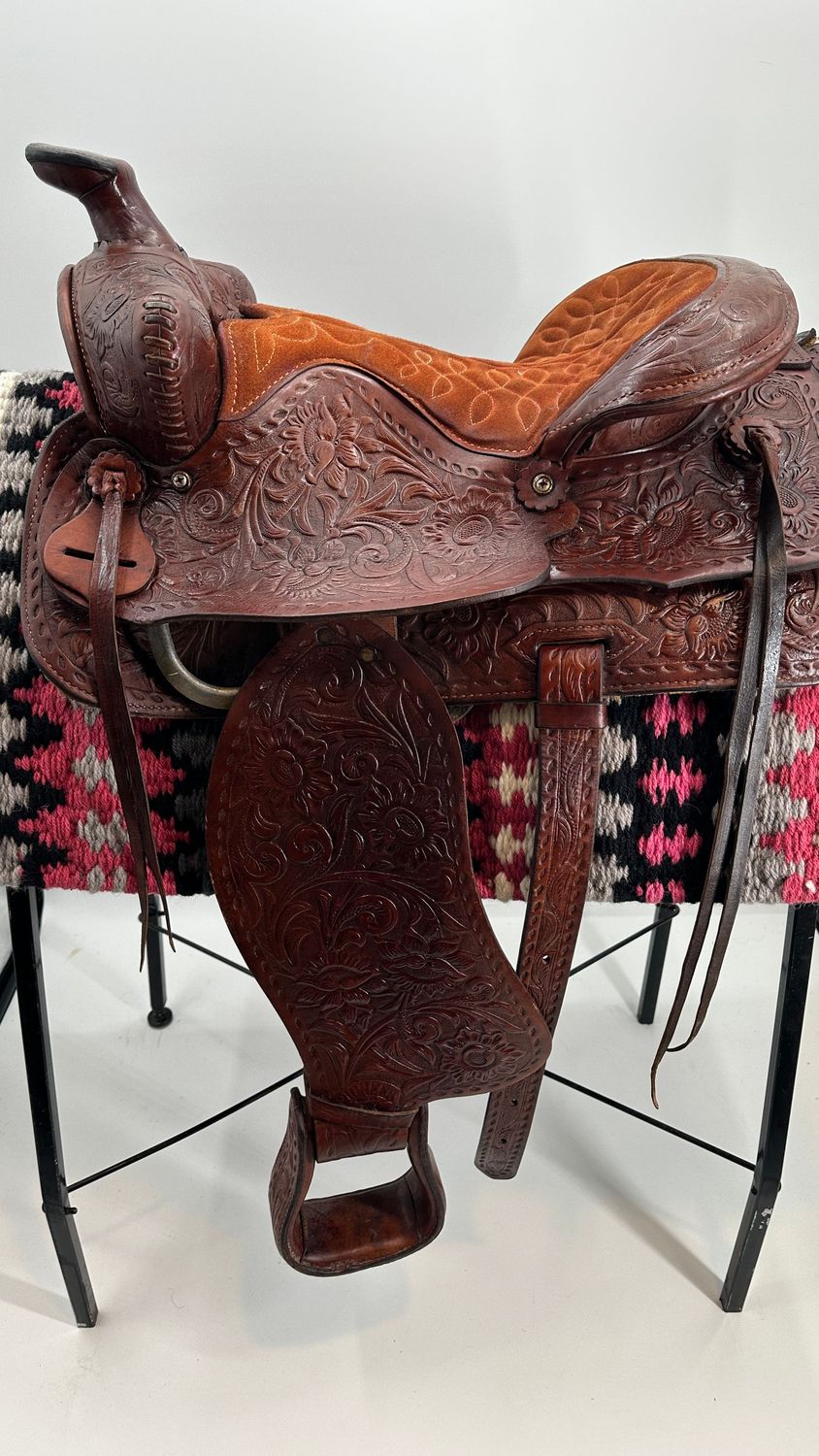Rare Vintage Big Horn Pioneer Pre-Owned Saddle