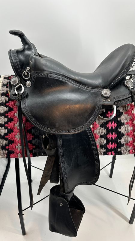 Eli Miller Old Timer Black Pre-Owned Saddle