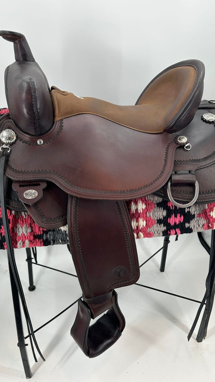 Circle Y Jerktail  Flex2 Trail Saddle (J&L Custom)