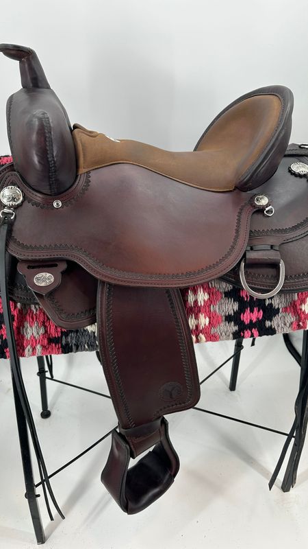 Circle Y Jerktail  Flex2 Trail Saddle (J&L Custom)