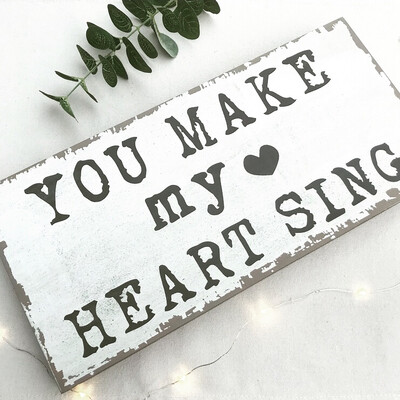 Large Heart Sing Distressed Plaque