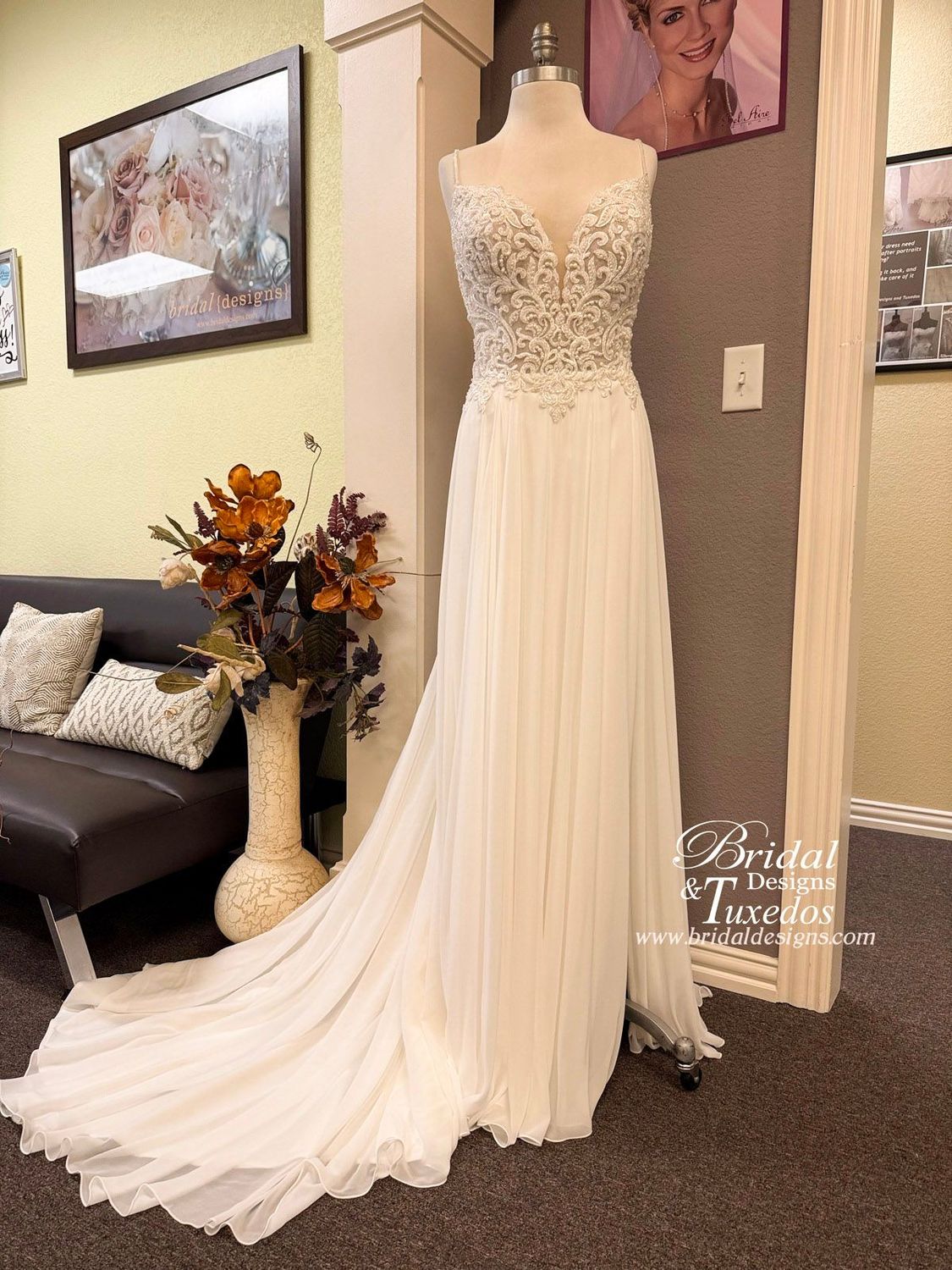 Maggie Sottero - Poppy 24RS155A01 Maggie Sottero - Poppy 24RS155A01