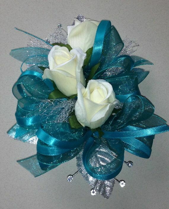 White Rose Teal Wristlet White Rose Teal Wristlet