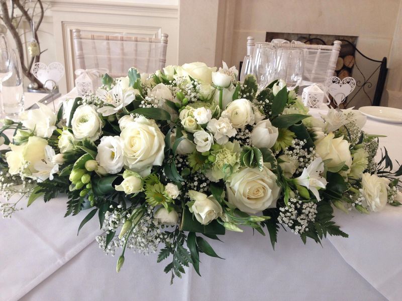 pure white centerpiece