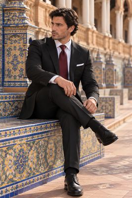Traje Clásico Negro Traje Clásico Negro