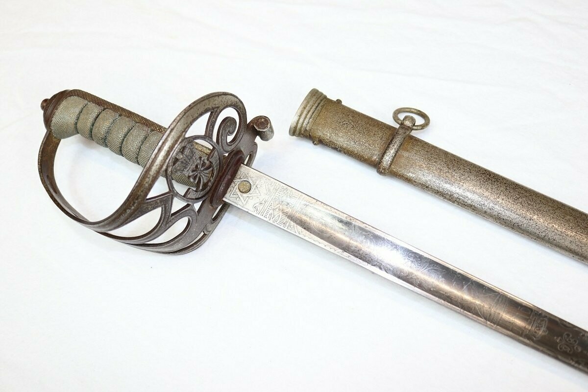 Late-Victorian Robin Hood Rifles Officer's Sword To Named Officer