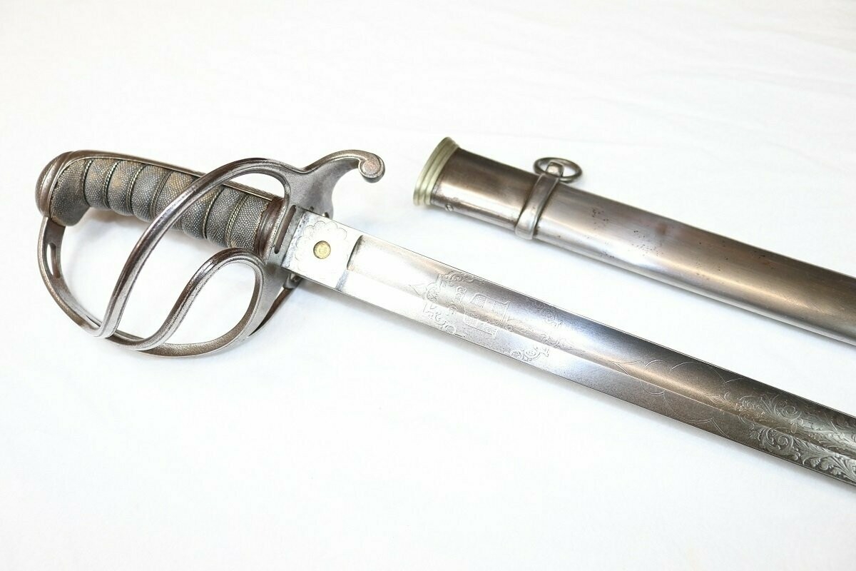 Victorian Wilkinson Light Cavalry Officer's Sword With Coat Of Arms, Crest & Initials