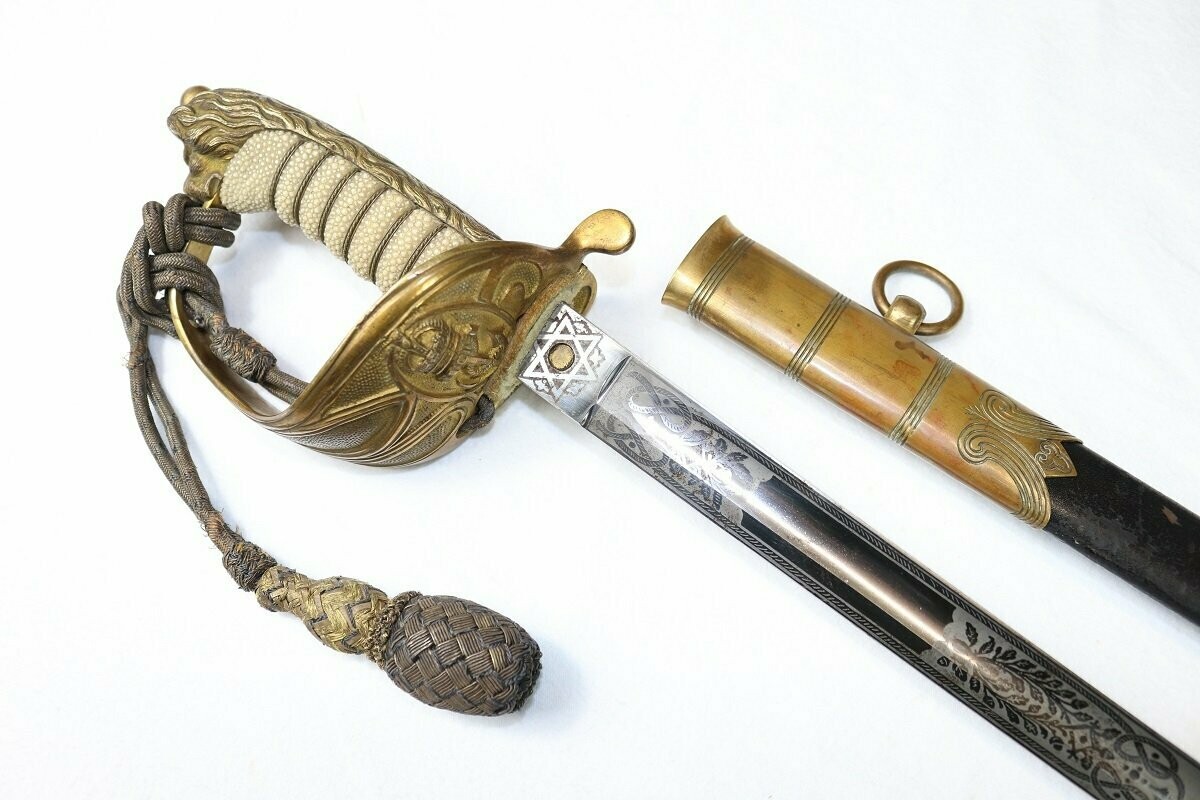 Excellent Quality Antique Royal Navy Officer's Sword & Scabbard (Current Regulation)