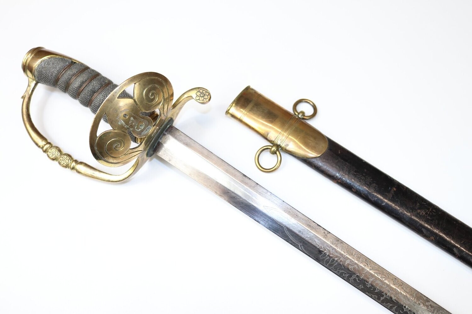 Honourable Artillery Company Officer's Sword With Crest