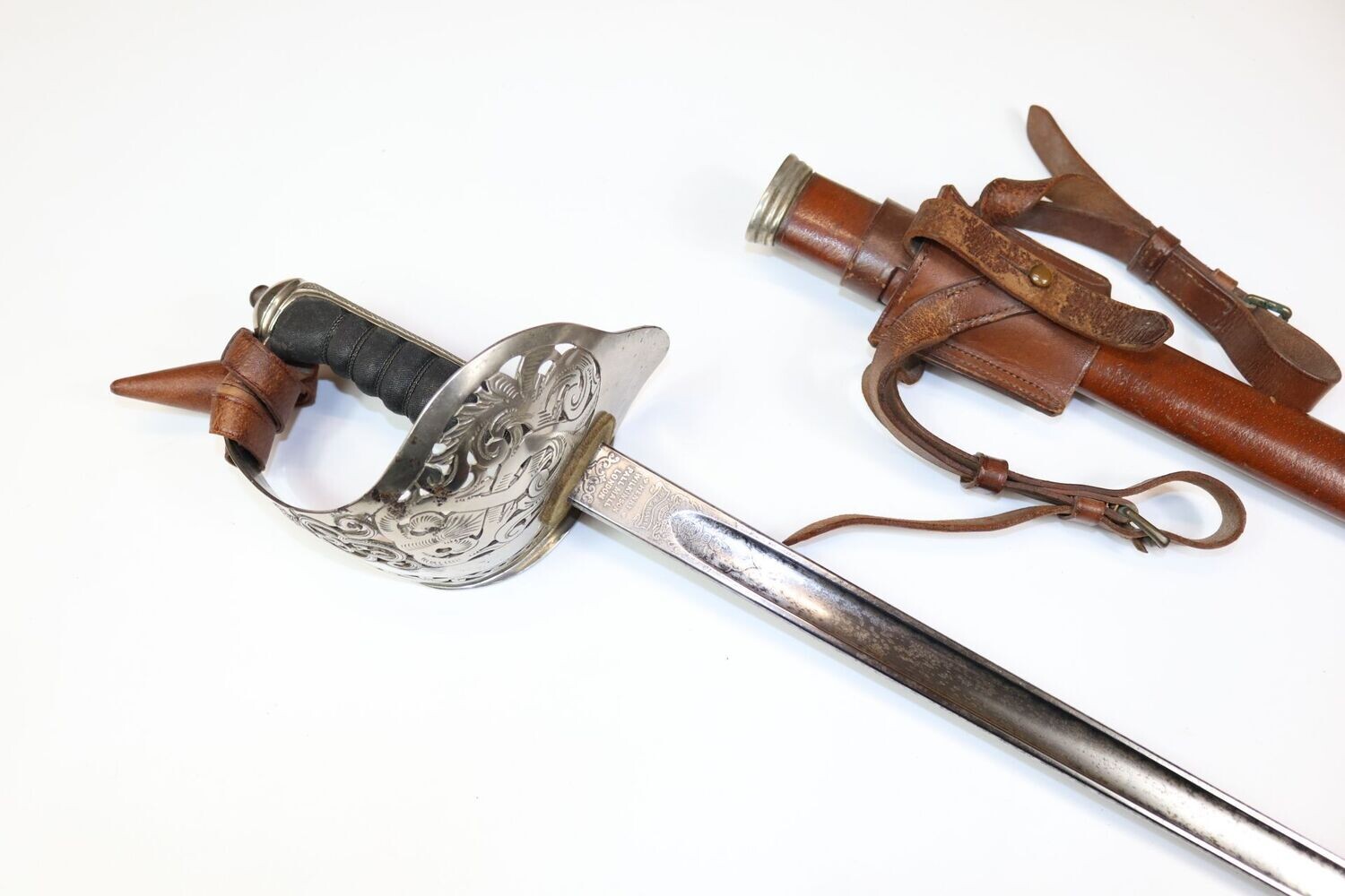 WW1 era Infantry Officer's Sword by Wilkinson with gloves!