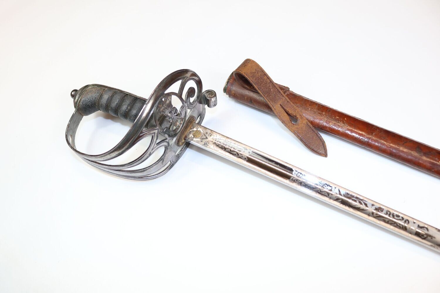 Unusual Variant Late-Victorian Rifles Officer's Sword