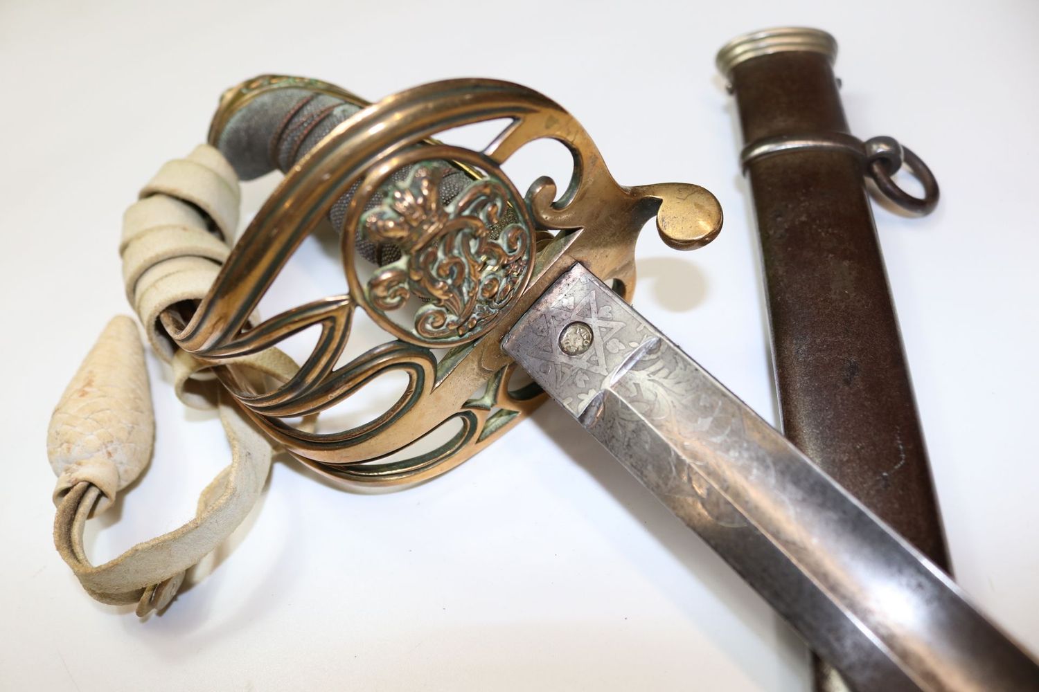 Victorian 1845 Pattern Infantry Officer's Sword by E. Thurkle