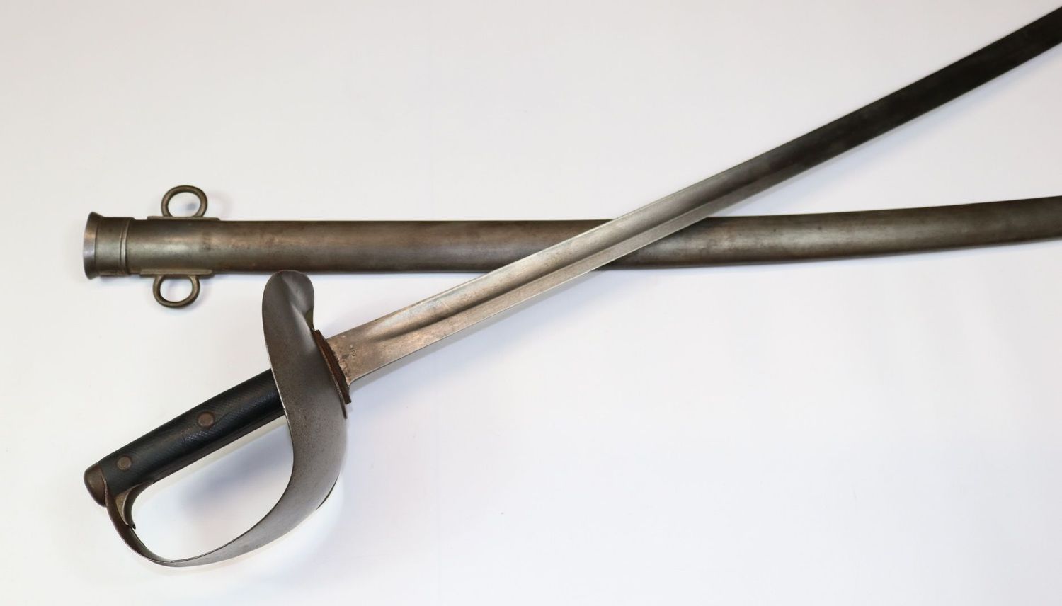 Scarce 1899 Pattern Cavalry Sword marked to 18th Hussars Scarce 1899 Pattern Cavalry Sword marked to 18th Hussars