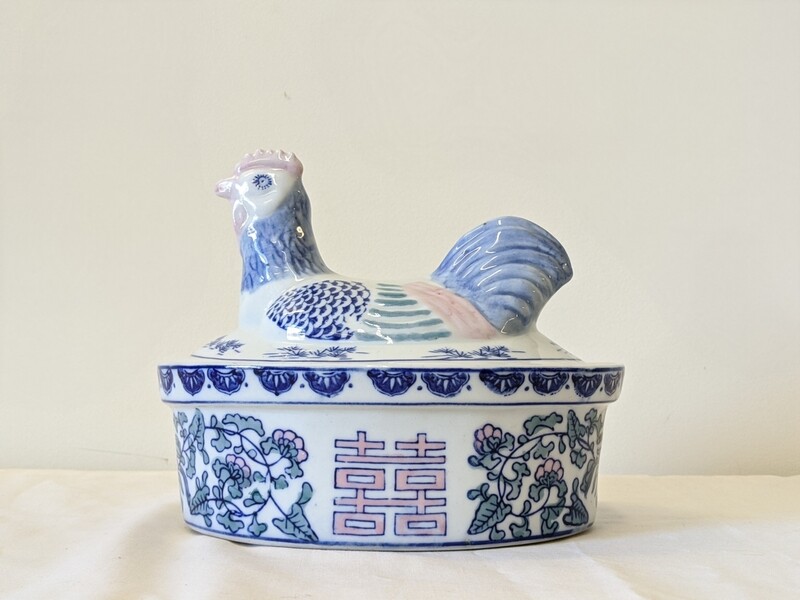 Vintage Blue and White Chinese Porcelain Chicken Jar