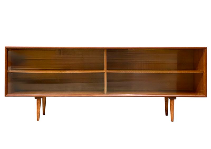 Mid Century Teak Credenza / Display Cabinet Mid Century Teak Credenza / Display Cabinet