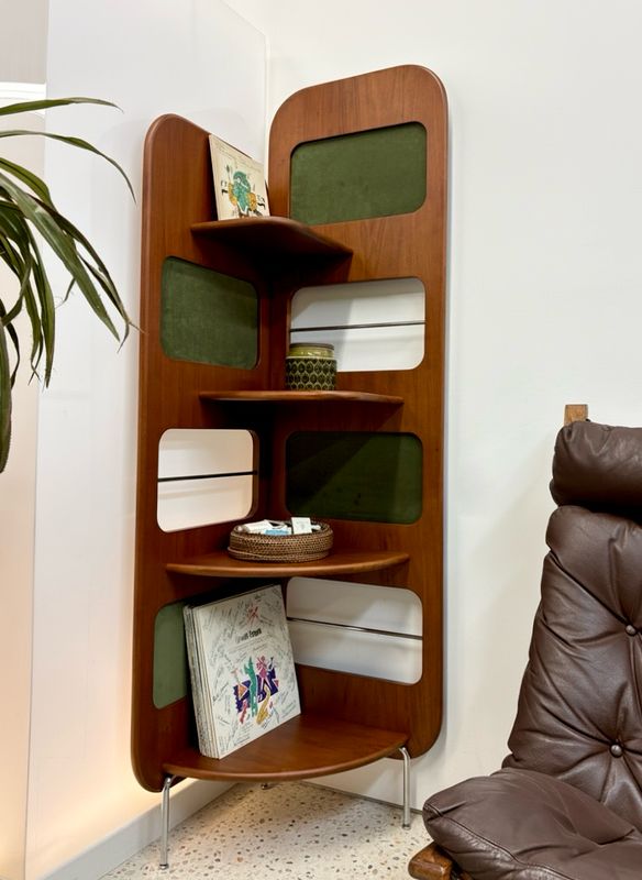 Shelf