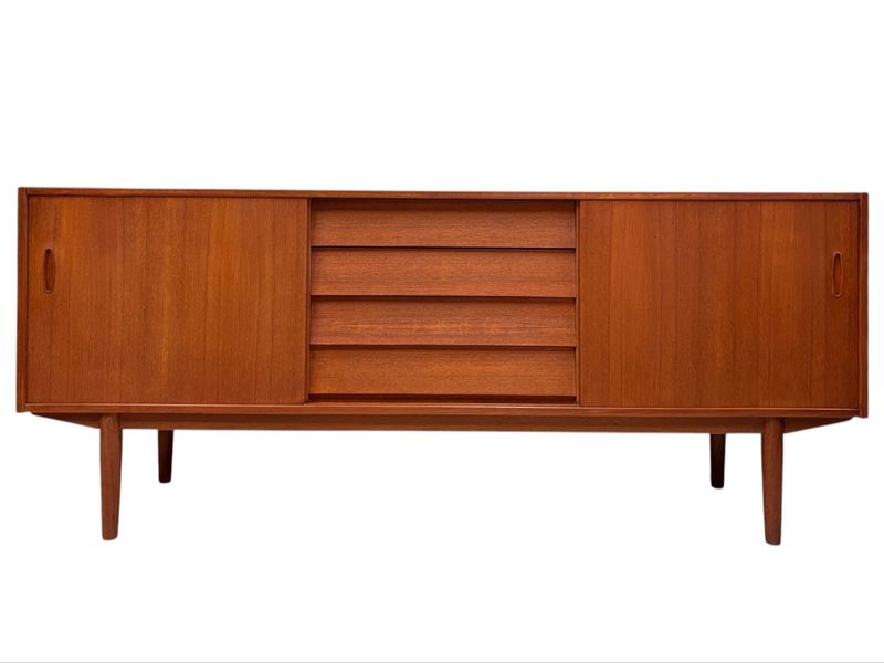 Mid Century Teak Credenza "Trio" by Nils Jonsson for Troeds (with Four Drawers)