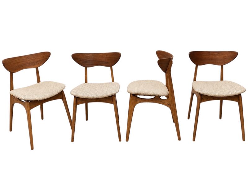Set of 4 Mid Century Walnut and Elm Dining Chairs By Deilcraft
