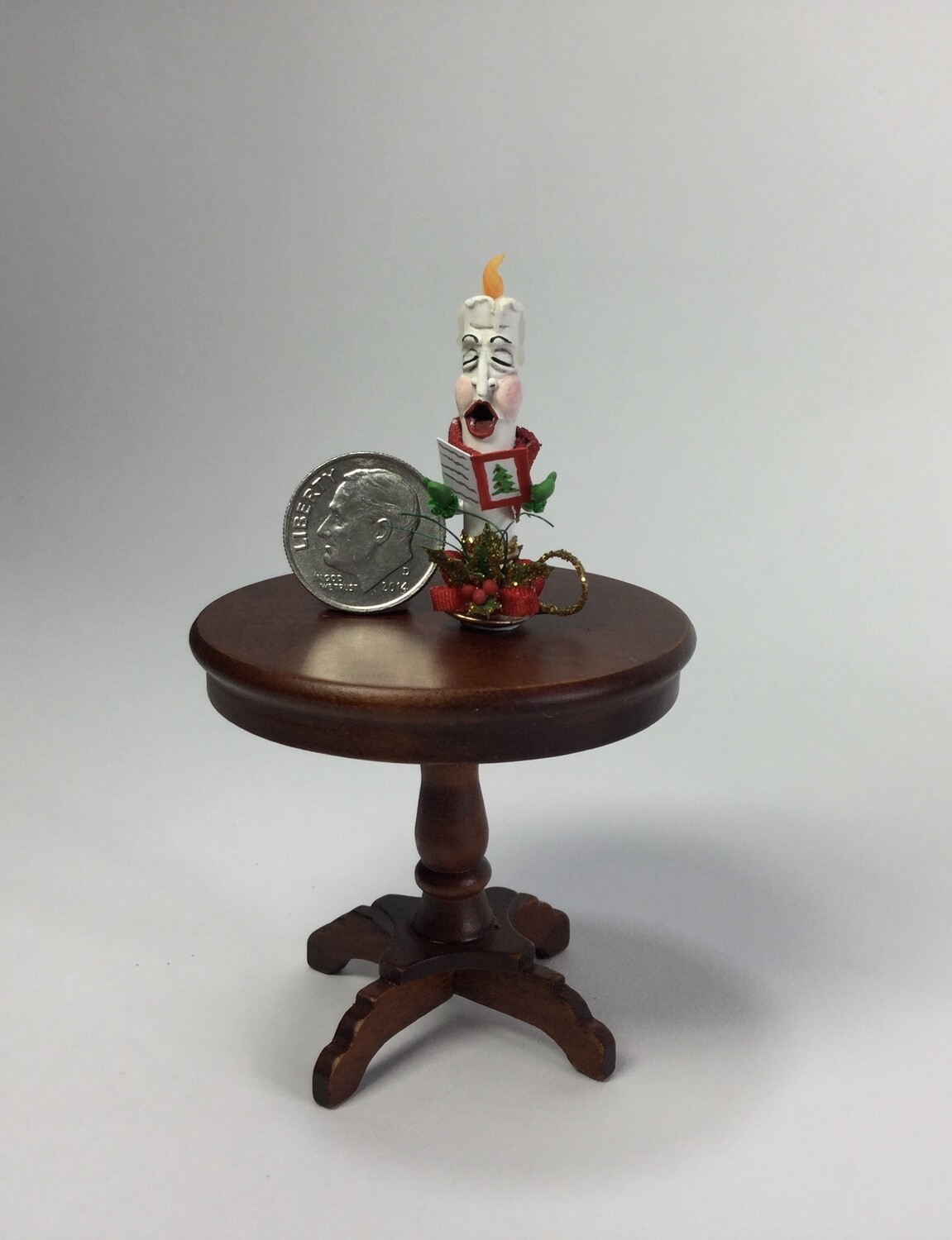 Christmas Caroler Candle (1)