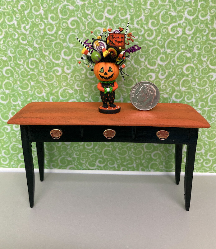 Jack-O-Lantern Candy Centerpiece