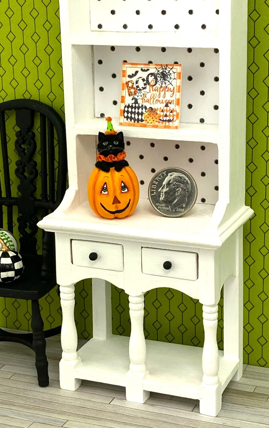 Jack-O-Lantern With Kitten