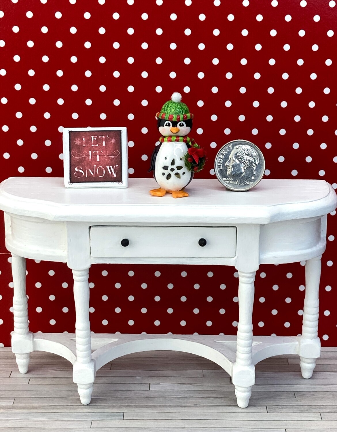 1:12 Scale Illuminated Christmas Penguin Light