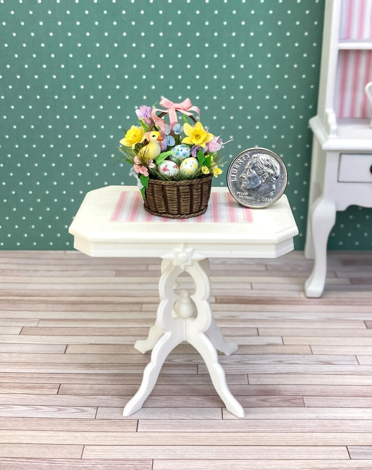 1:12 Scale Easter Basket With Duckling