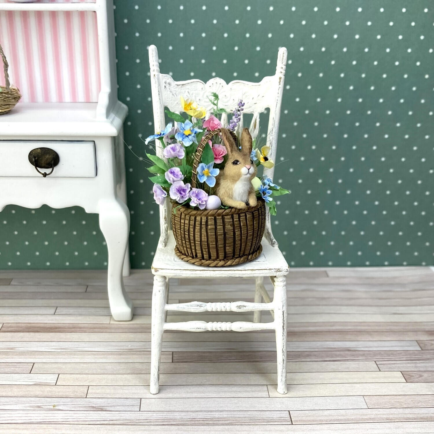 1:12 Scale Easter Basket With Bunny