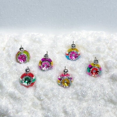 ​1:12 Scale 6 Retro Vintage Style Indent Christmas Ornaments