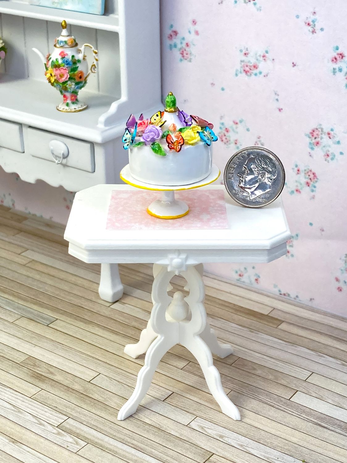 ​1:12 Scale Flowers And Butterflies Pedestal Cake Plate