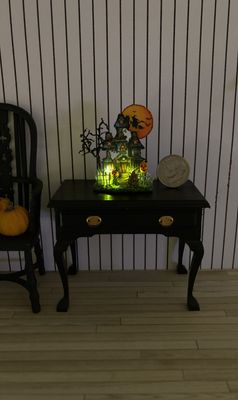 ​1:12 Scale Illuminated Haunted House Display