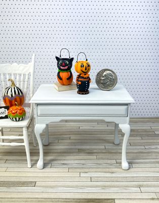 ​1:12 Scale Halloween Jack-O-Lantern Man Treat Bucket