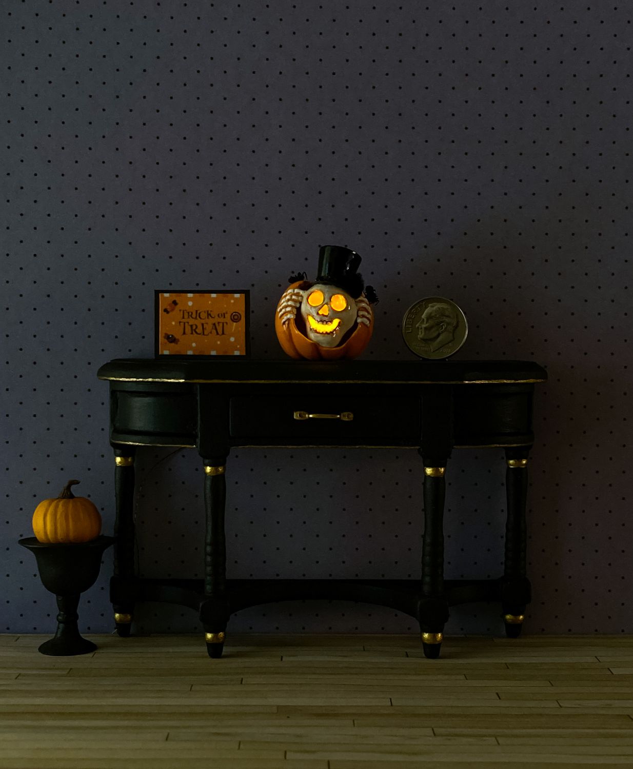 1:12 Scale  Illuminated Skelly Head Jack-O-Lantern