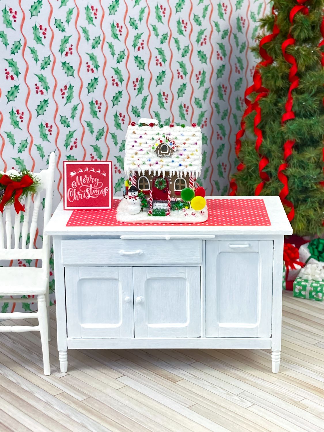 1:12 Scale Illuminated Gingerbread House
