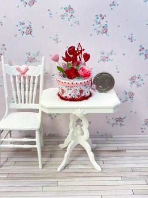 1:12 Scale Be My Valentine Hat Box