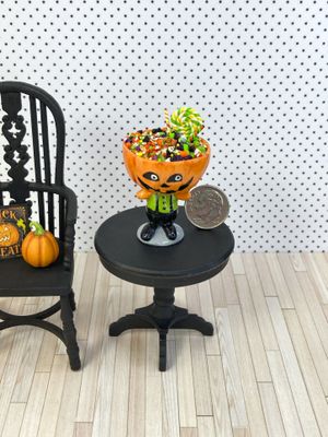 1:12 Scale Jack-O-Lantern Man Candy Bowl