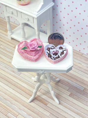 1:12 Scale Valentines Box Of Chocolates