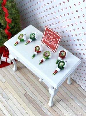 1:12 Scale Miniature Vintage Style Snow Cap Indent Christmas Ornaments